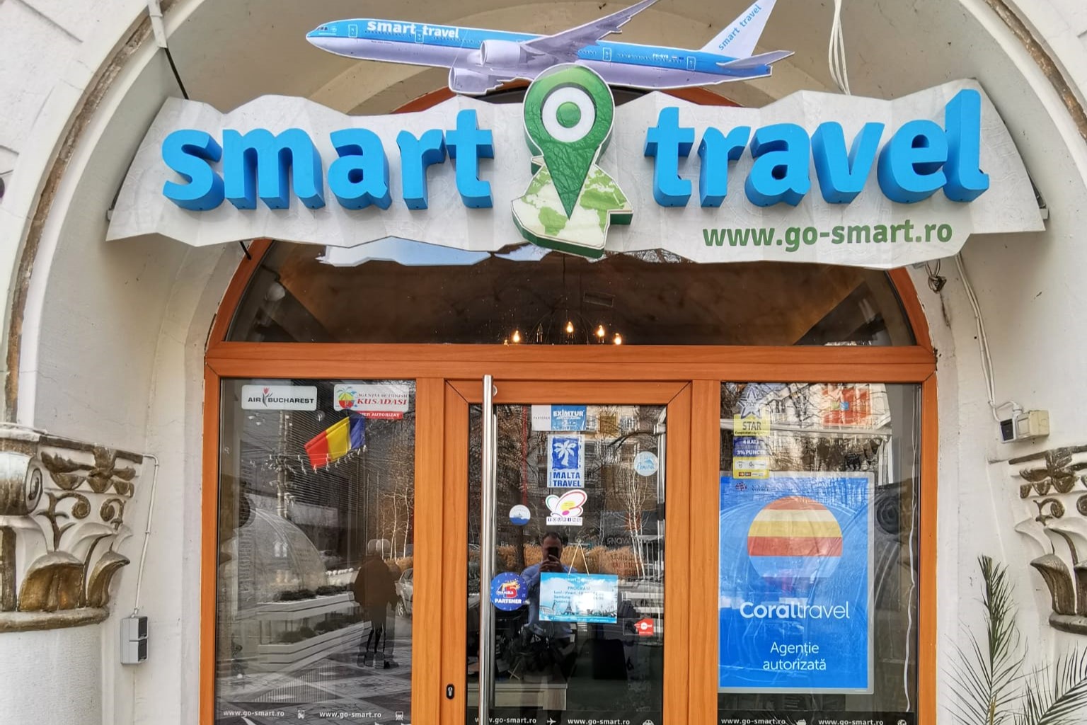 SMART TRAVEL