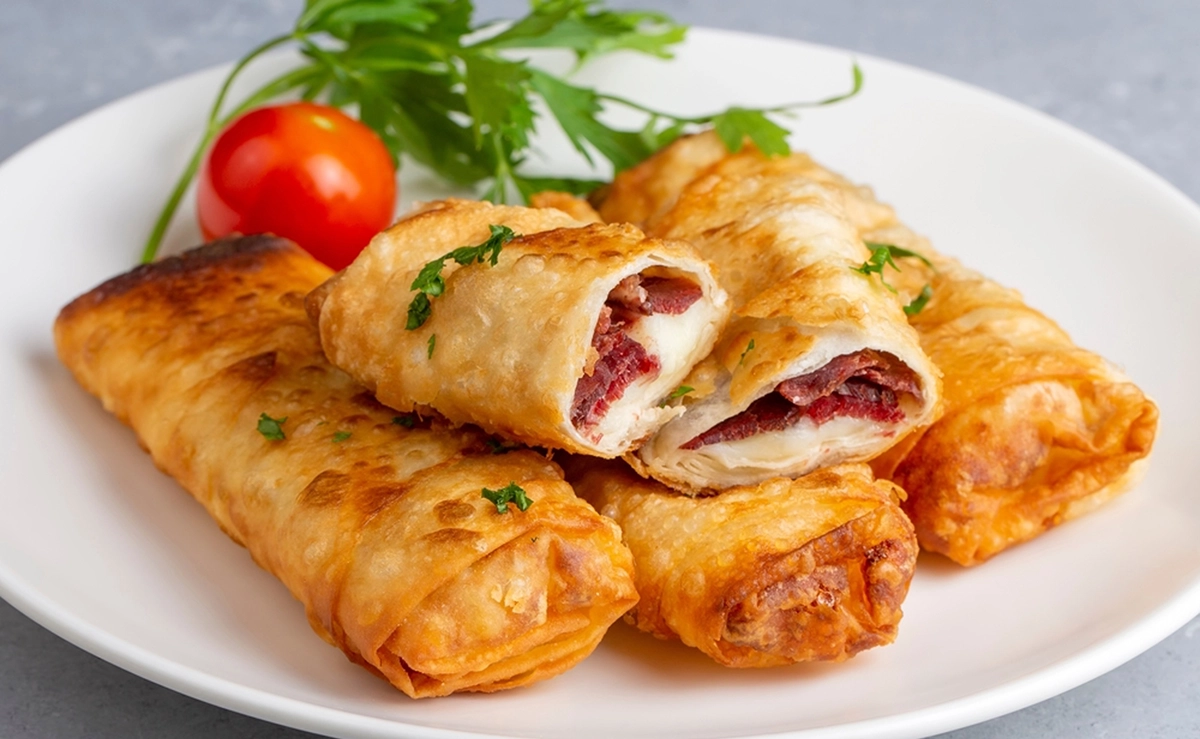 O imagine cu o plăcintă Börek cu carne