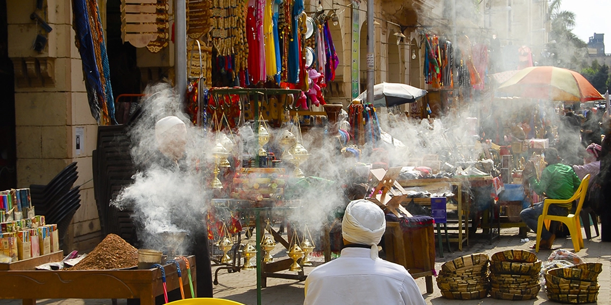 standuri din bazarul khan el khalili