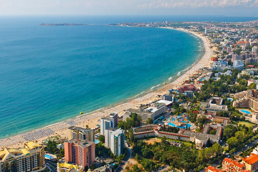 plimbări pe promenada de pe litoral