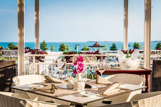 restaurante și terase cu specific internațional