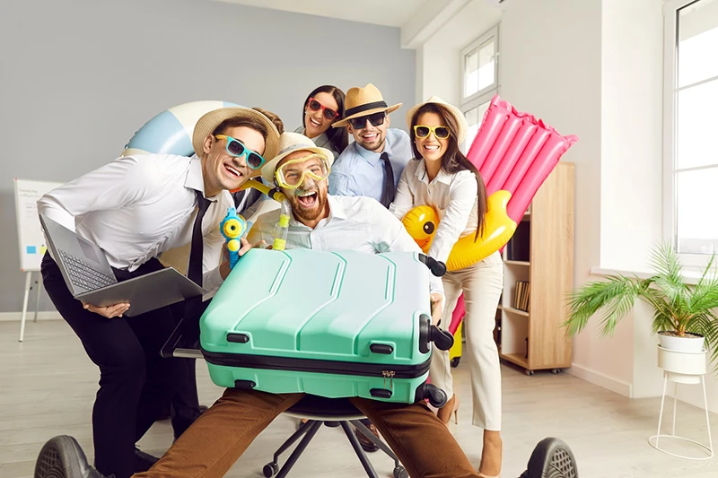 vacanta last minute coral travel