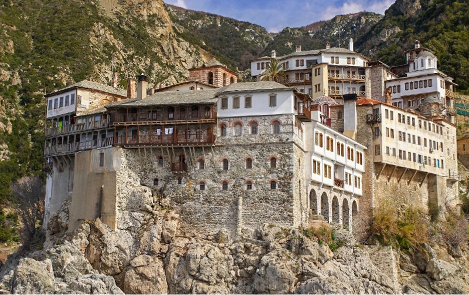 Istoria milenară a Muntelui Athos