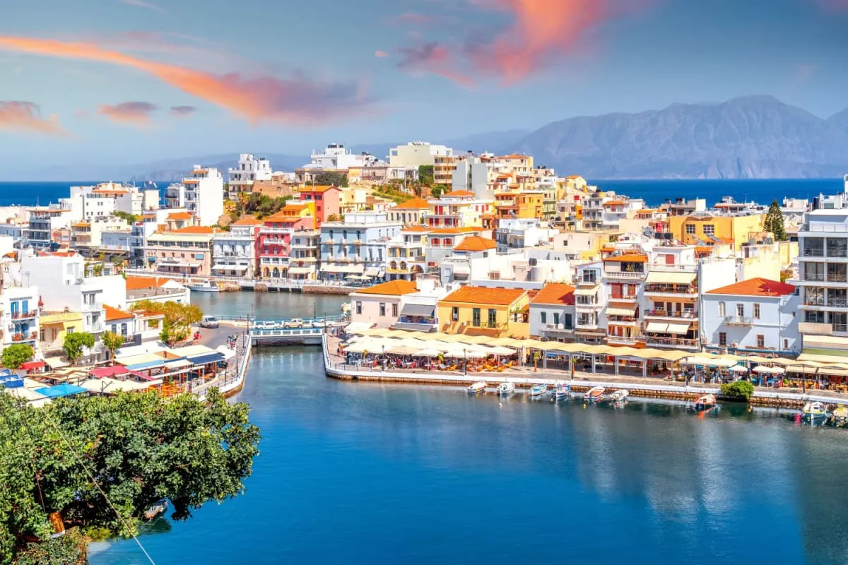 Orasul vechi Agios Nikolaos din Insula Creta