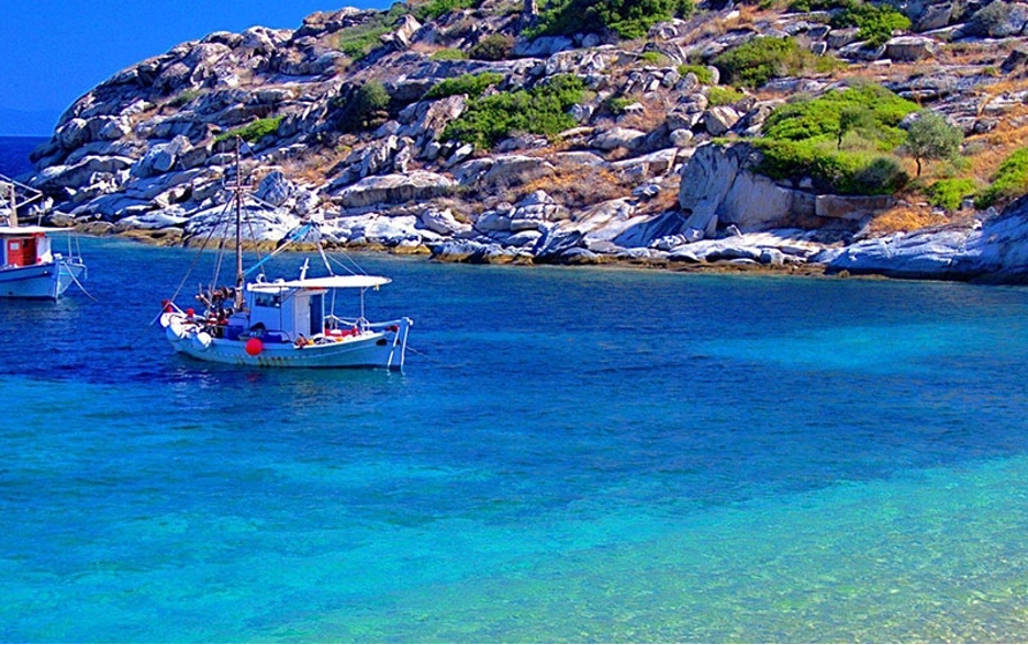 Sanctuare antice și orașe moderne în Kassandra