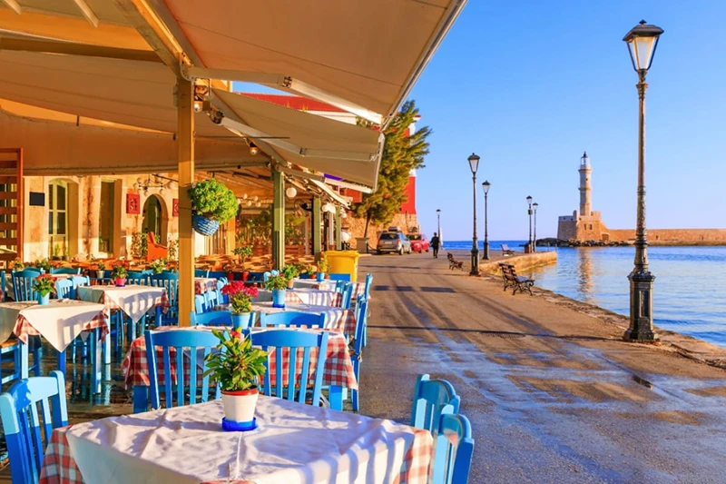 vedere panoramica portul venetian din chania creta