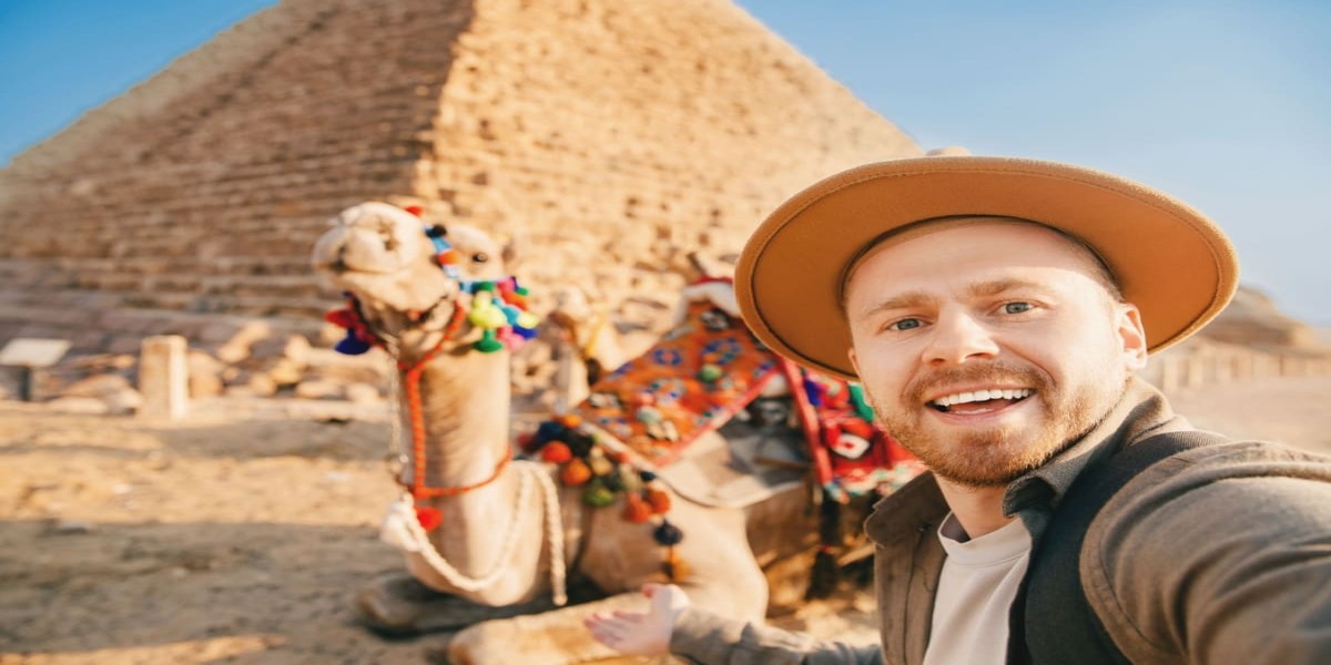 De ce merită să vizitezi Cairo: istorie, cultură și experiențe autentice